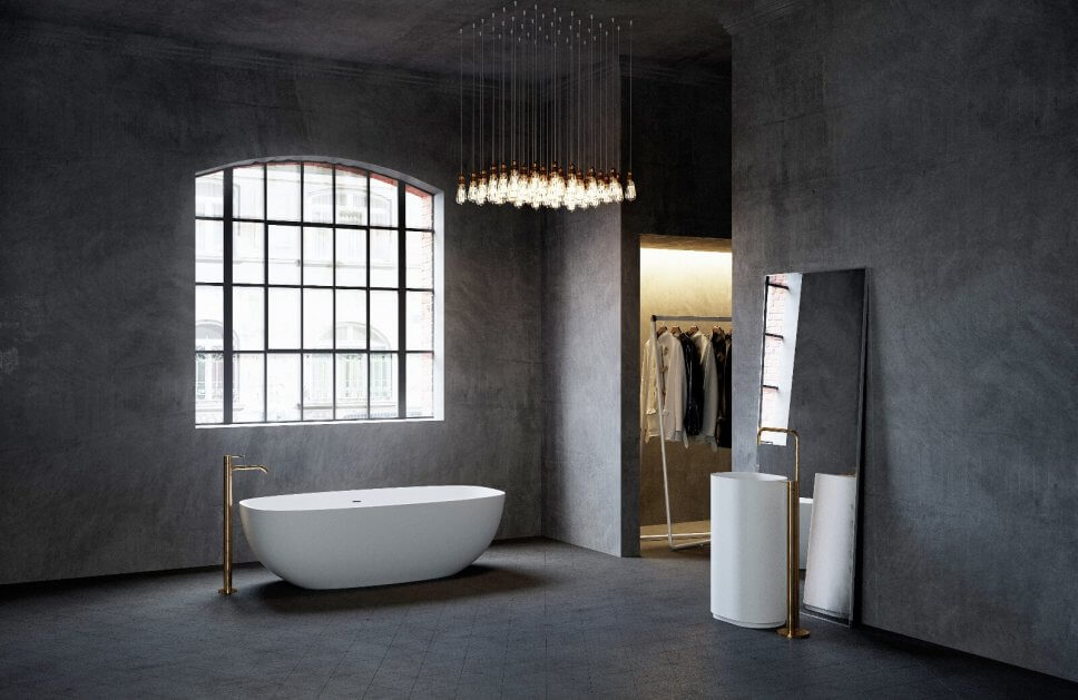 Freistehende Badewanne in luxuriösem Badezimmer