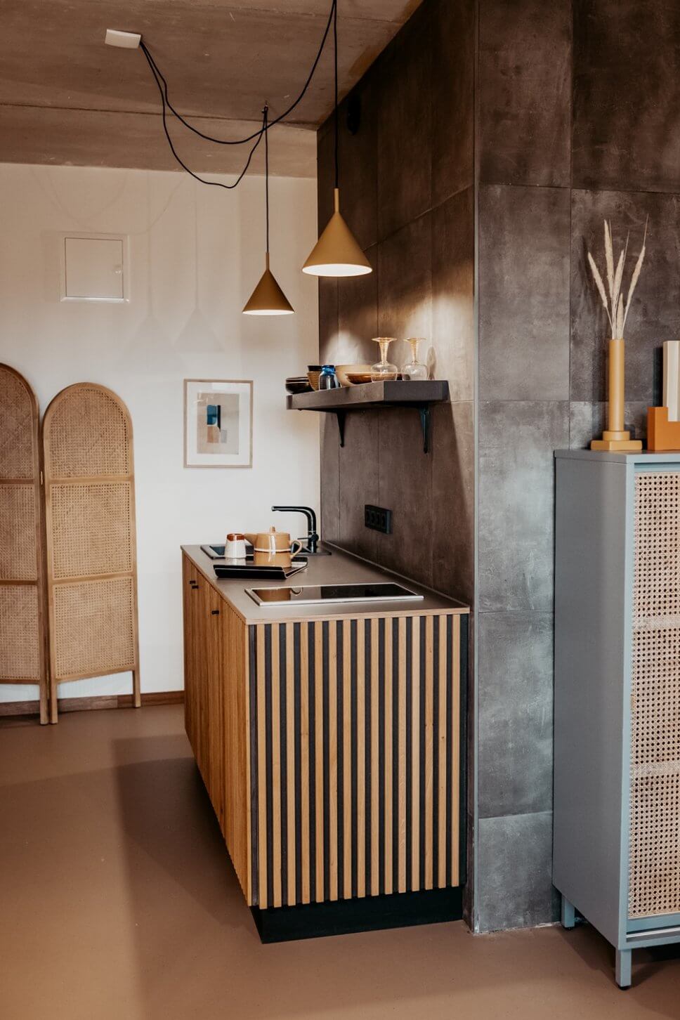 Modern eingerichtete Pantry