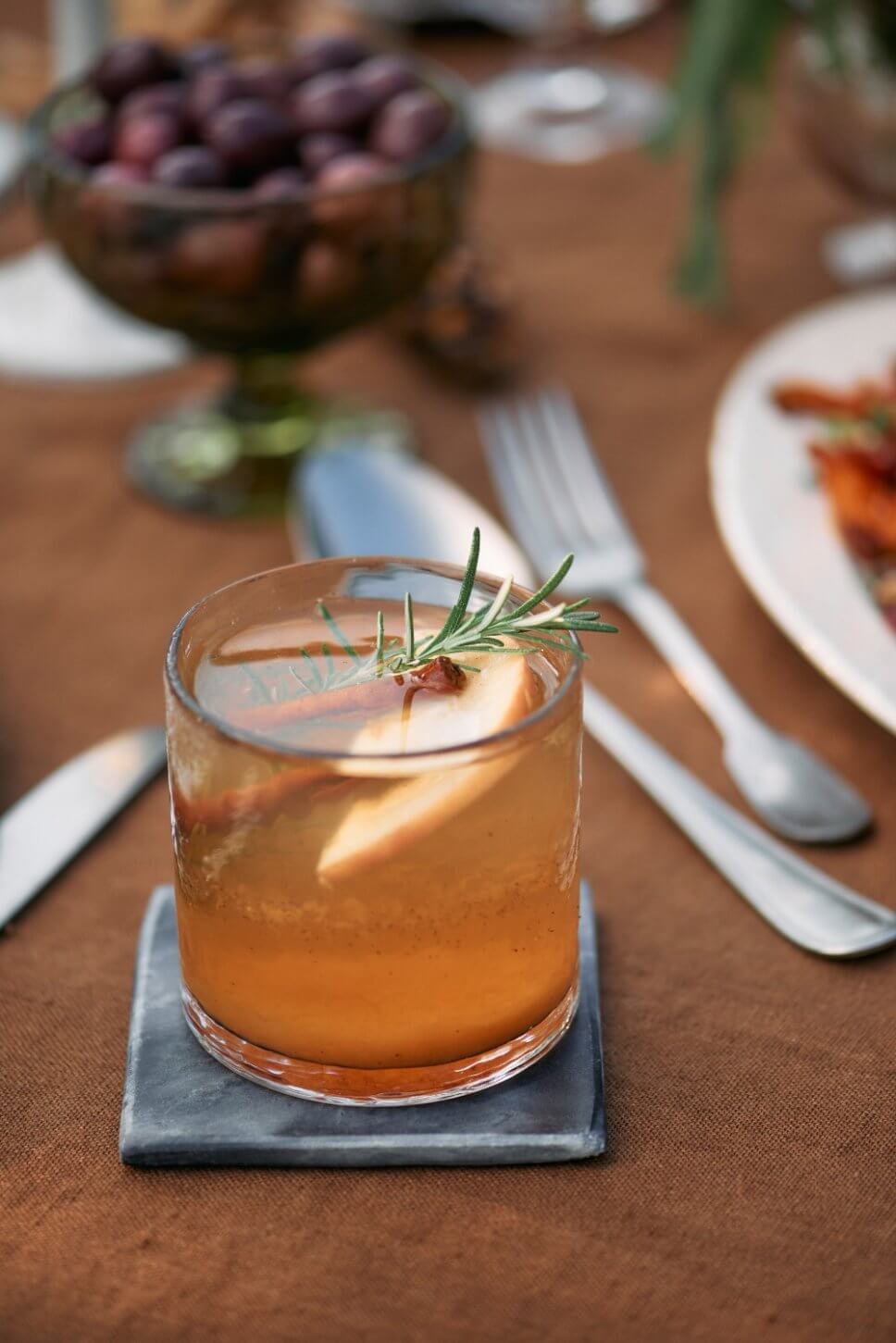 Herbstlich gedeckter Tisch