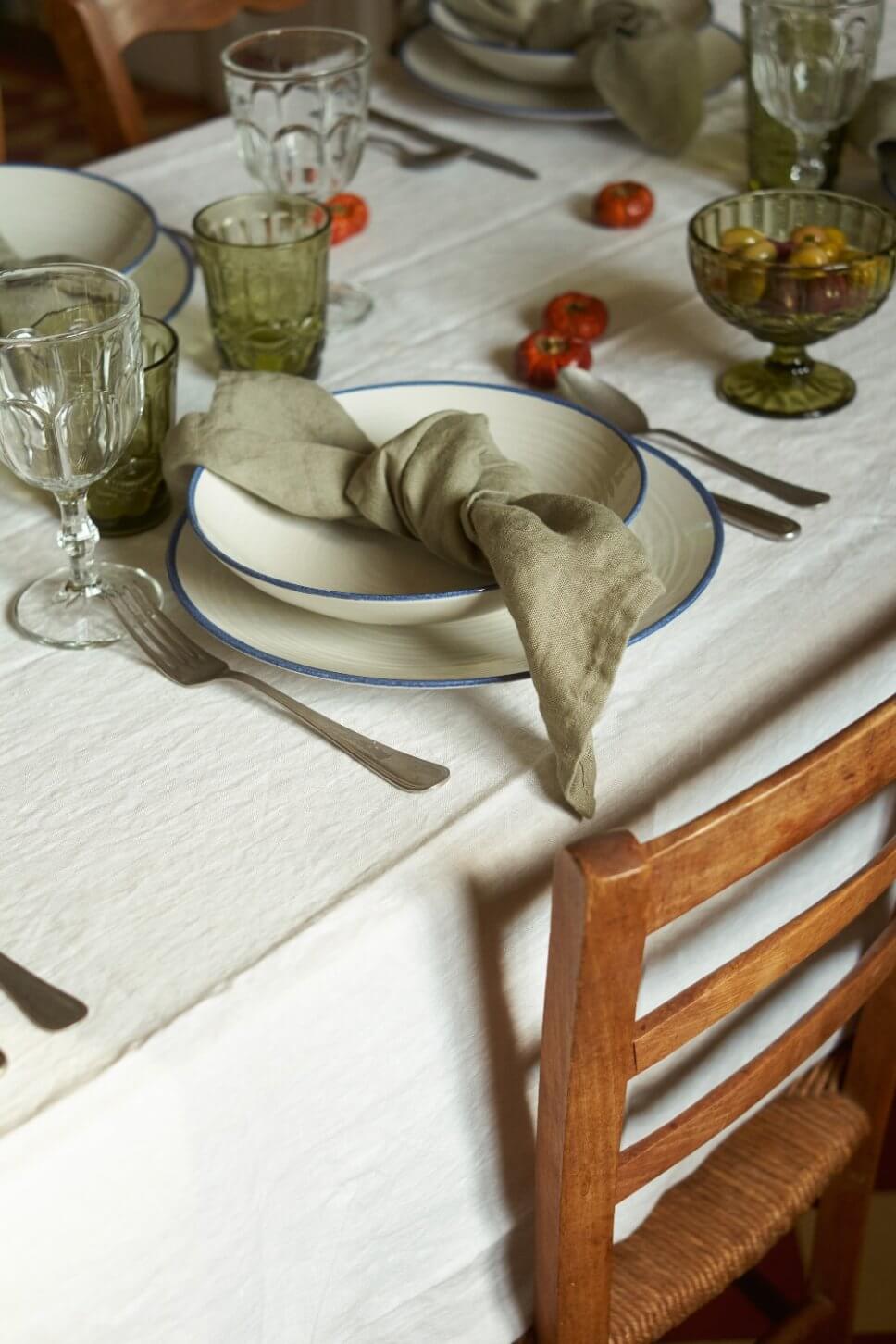 Herbstlich gedeckter Tisch