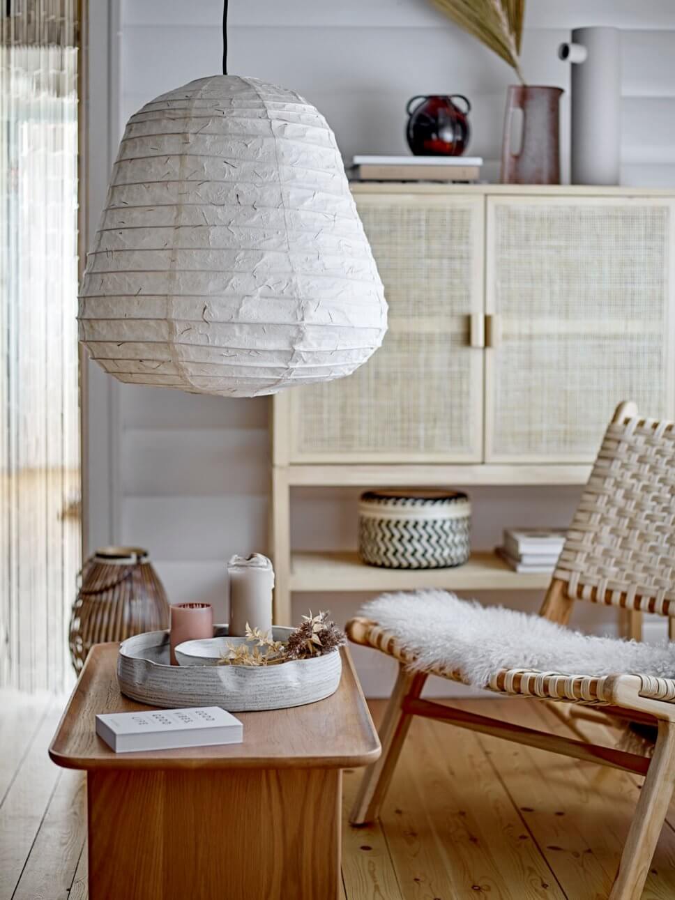 Skandinavisch gemütlich eingerichtetes Wohnzimmer