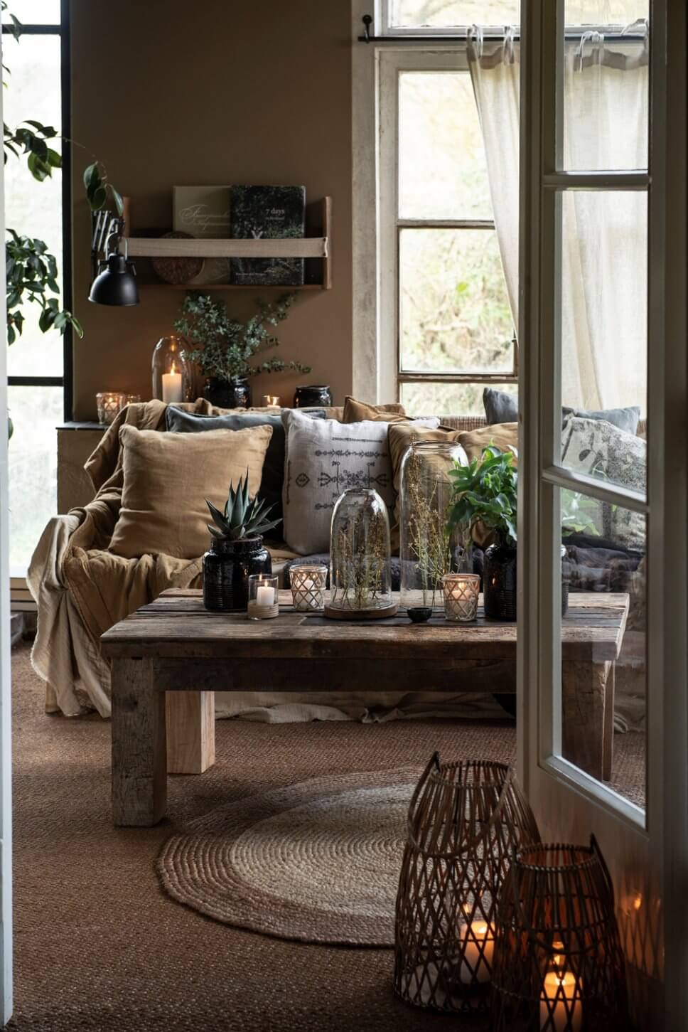 Skandinavisch gemütlich eingerichtetes Wohnzimmer