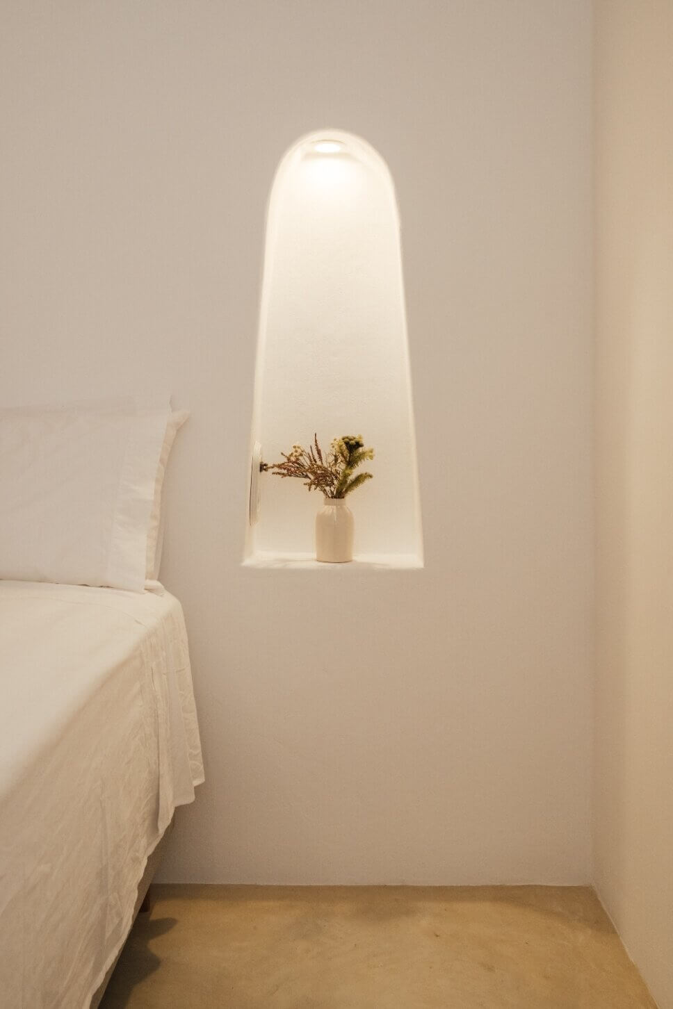 Schlafzimmer in moderner spanischer Finca