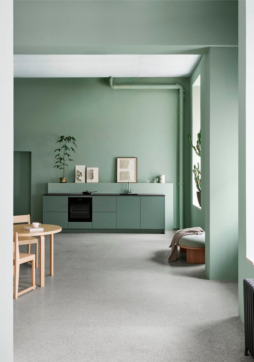 Offene modern eingerichtete Küche