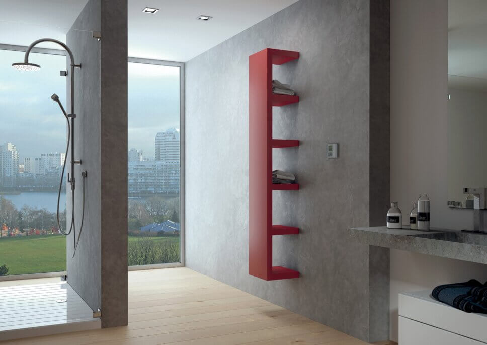 Modern eingerichtetes Badezimmer mit formschön gestaltetem Heizkörper