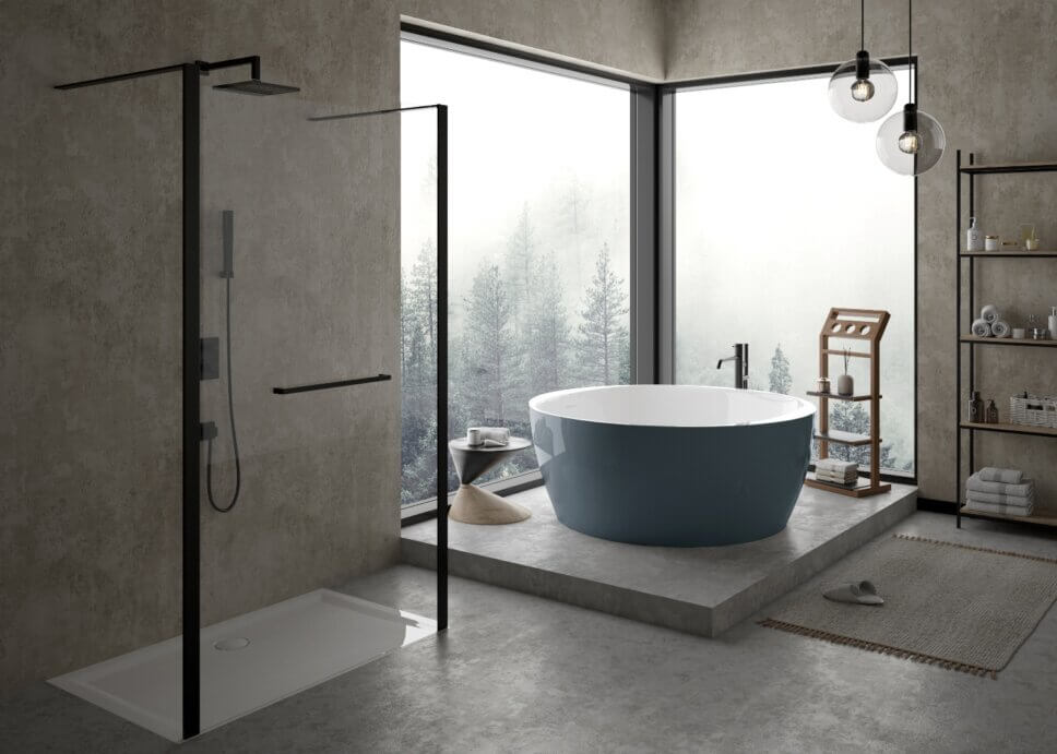 Modern eingerichtetes Badezimmer mit Dusche und Badewanne